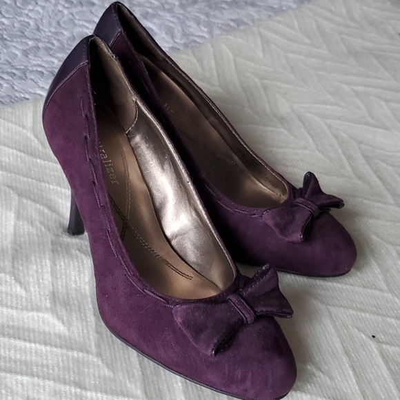 Naturalizer 'Latman' purple suede bow stich pump - Picture 3 of 8